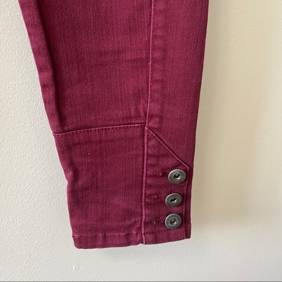 FOREVER 21 MAROON SKINNY JEANS - Picture 4 of 7